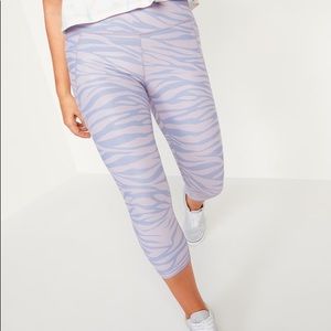 Old Navy Powersoft High Waist Active Crop Leggings